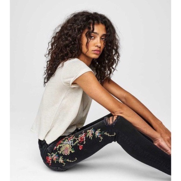 Hudson Nico Embroidered Midrise Skinny Jeans - Picture 10 of 10